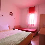 Maks Motel 2*