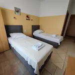 Motel Maks