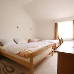 Maks Motel
