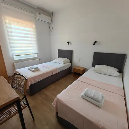 Motel Maks 2*