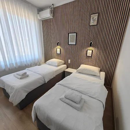 Maks Motel