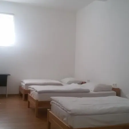 Maks Motel 2*